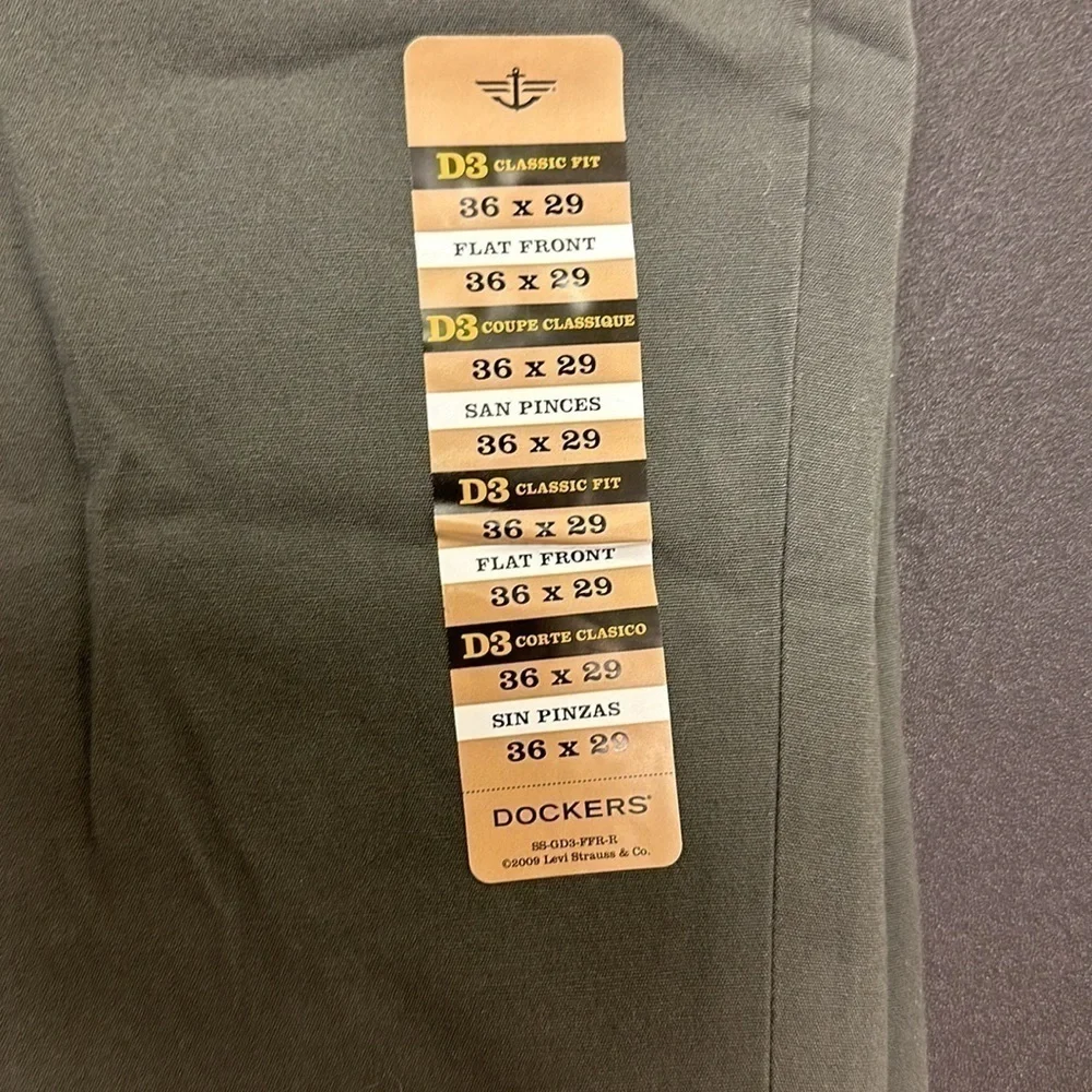 NWT Dockers men’s Smart work khaki fit D3 flat front size w 36 L 29